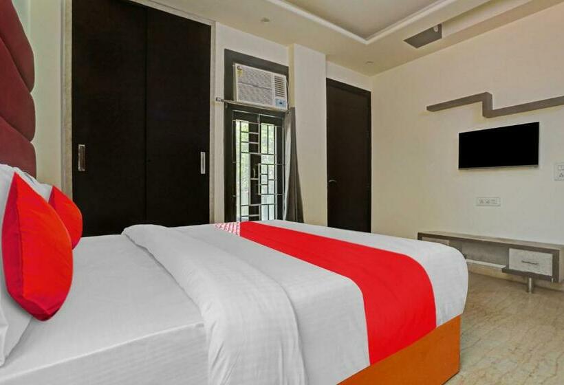 Quarto Triplo Clássico, Golden Key Inn Punjabi Bagh