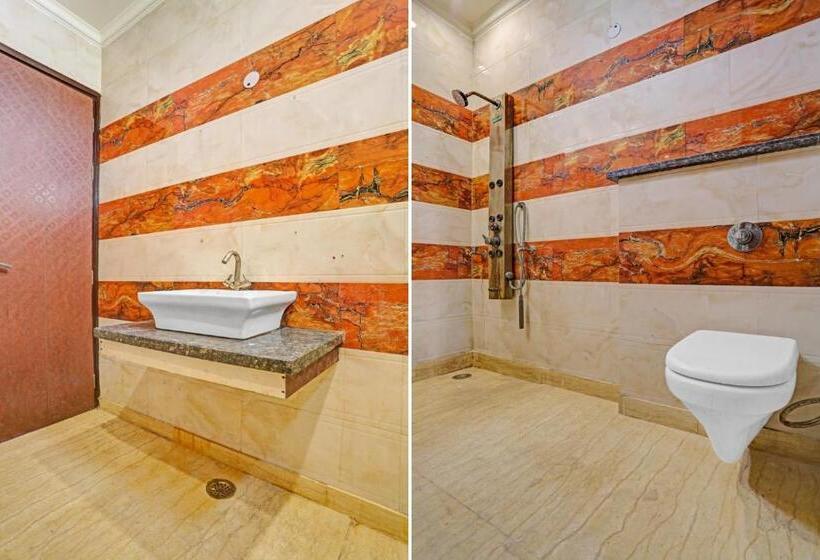 Quarto Triplo Clássico, Golden Key Inn Punjabi Bagh