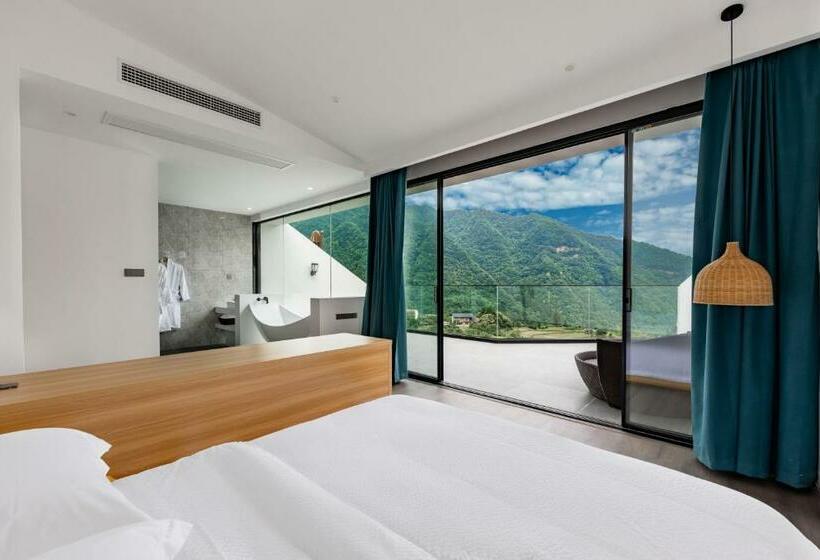 스탠다드 발코니 룸, Avatar Mountain Resort
