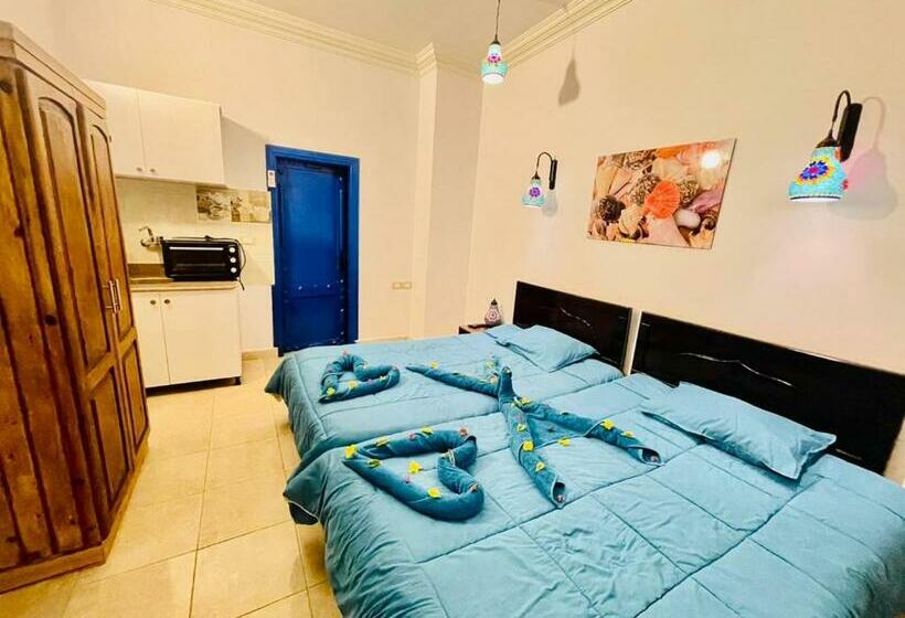 חדר דלוקס, Dolphina Hotel & Restaurant