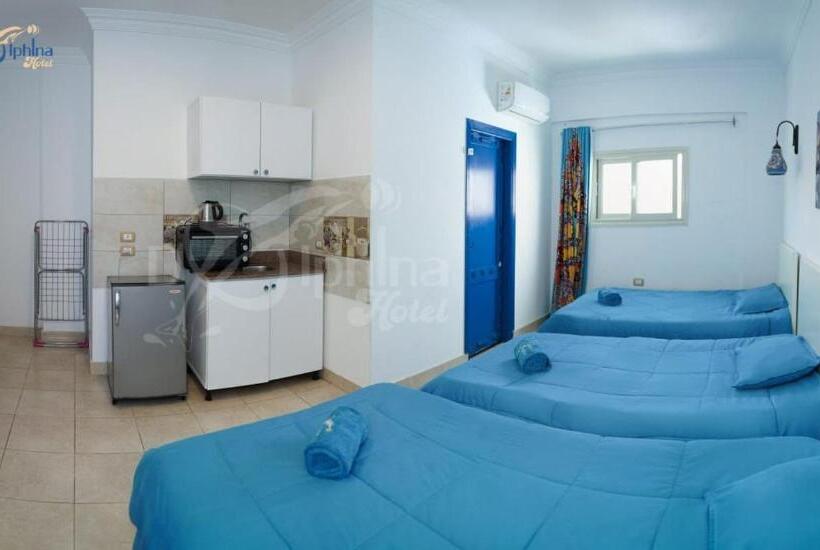 חדר סטנדרט לשלושה, Dolphina Hotel & Restaurant