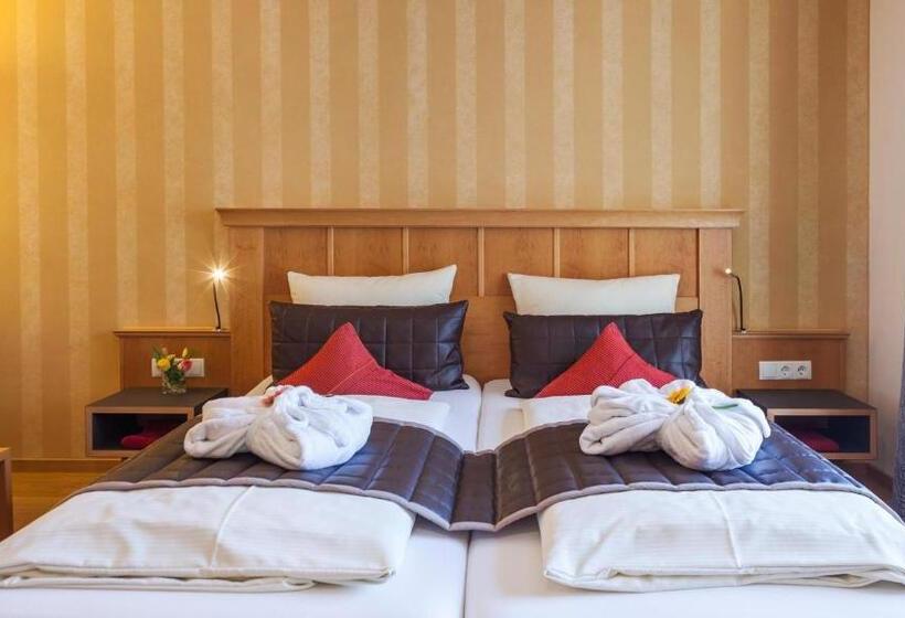 Номер Superior Вид на Парк, Boutiquehotel Zur Winzerstube   Adults Only