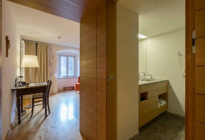 Quarto Estandar Individual, Haus St. Joseph