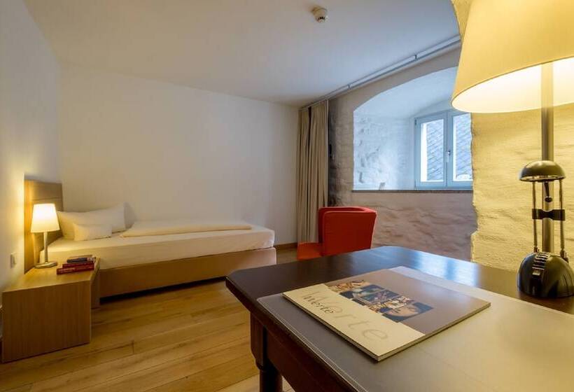 Quarto Estandar Individual, Haus St. Joseph