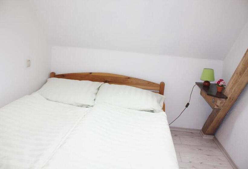 Студио Стандарт с Балконом, Pension Landhaus Teichgraf