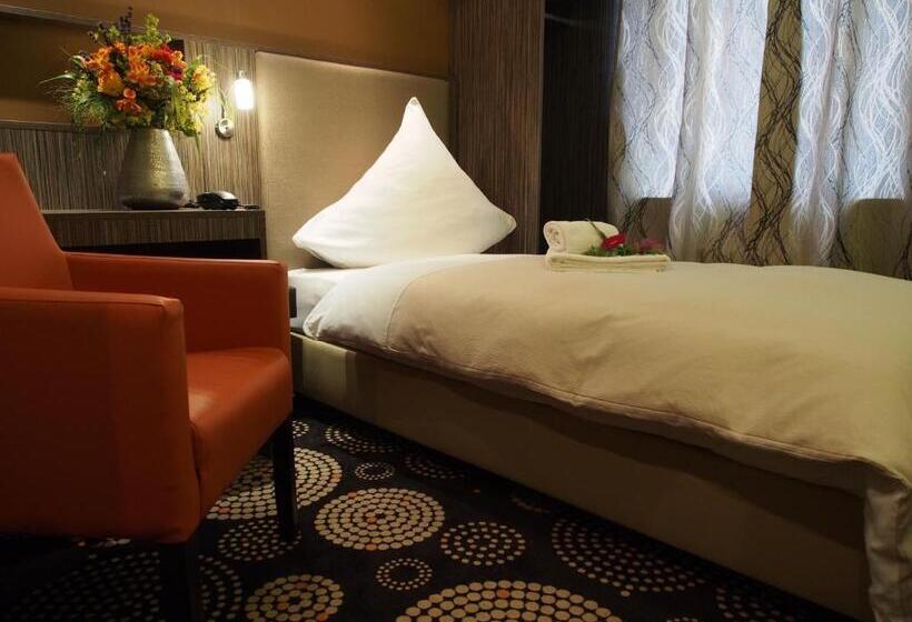 标准单人间, Myhotel