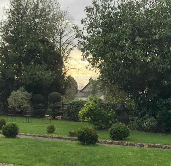 Номер Стандарт, Manoir De La Prise Tarot