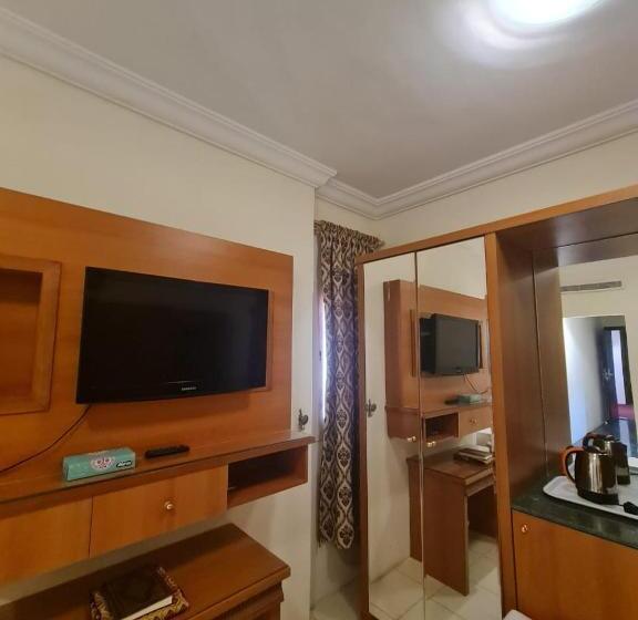 Люкс, Aayan Hotel Rooms Al Shasha Close To Free Buses 1close To The Haram