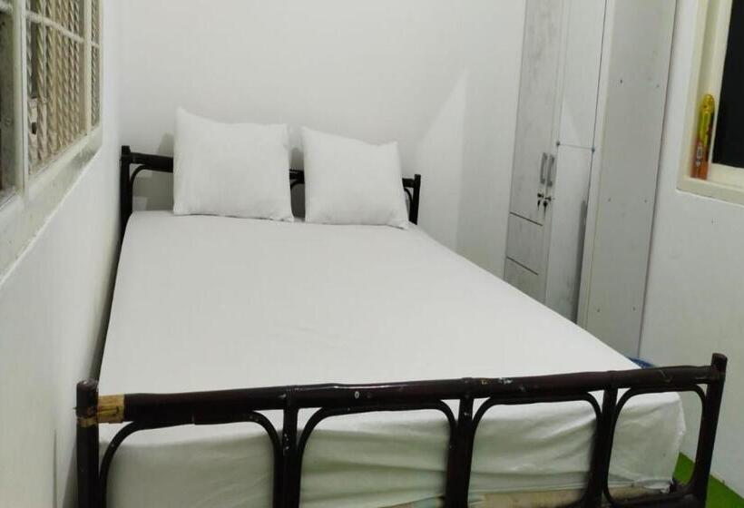 经济房, Spot On 92544 Senja Homestay