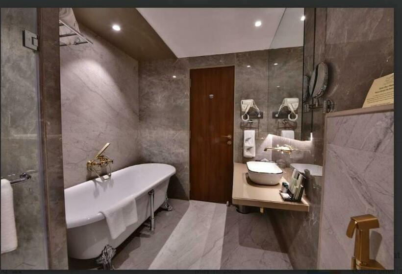 套房, The Fern Shelter Resort Palghar