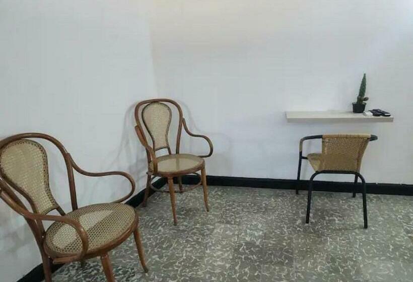 غرفة عائلية, Room In Guest Room   M3 J Room In The Historic Center With Air Conditioning Wifi