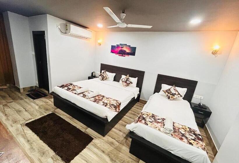 豪华三人间, Jd Grand Inn
