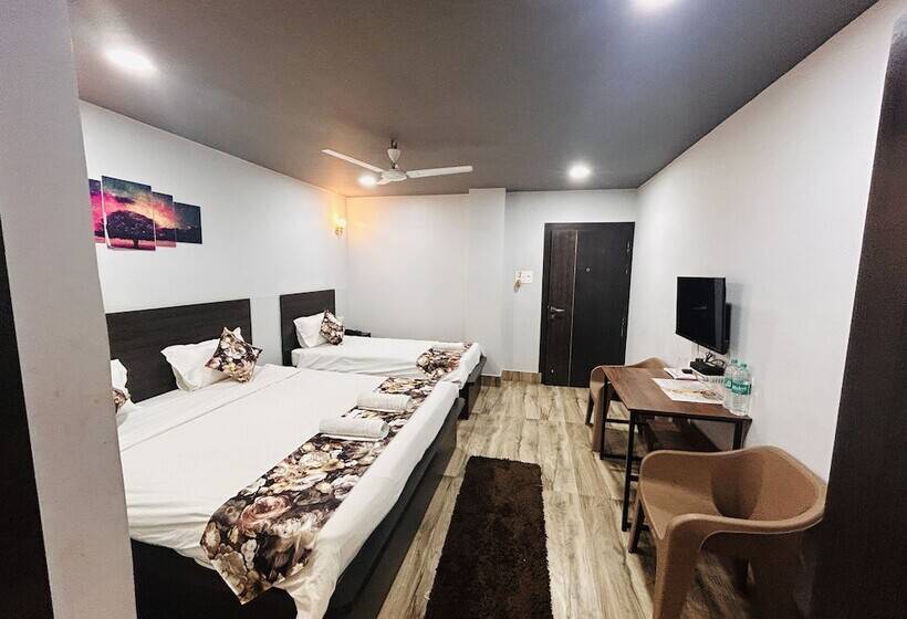 豪华三人间, Jd Grand Inn