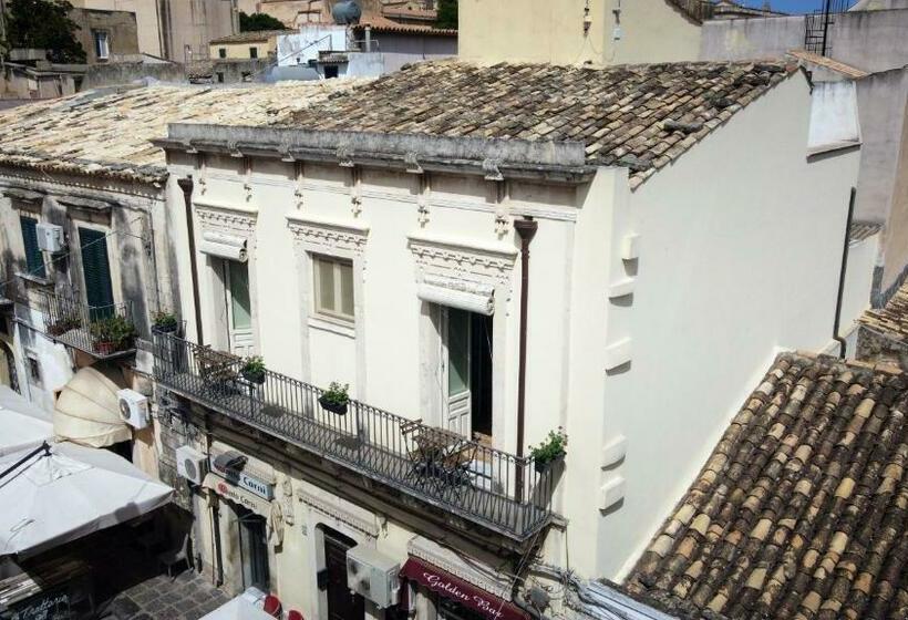 Apartamento 1 Dormitório com Terraço, Dal Commediante Apartment And Room
