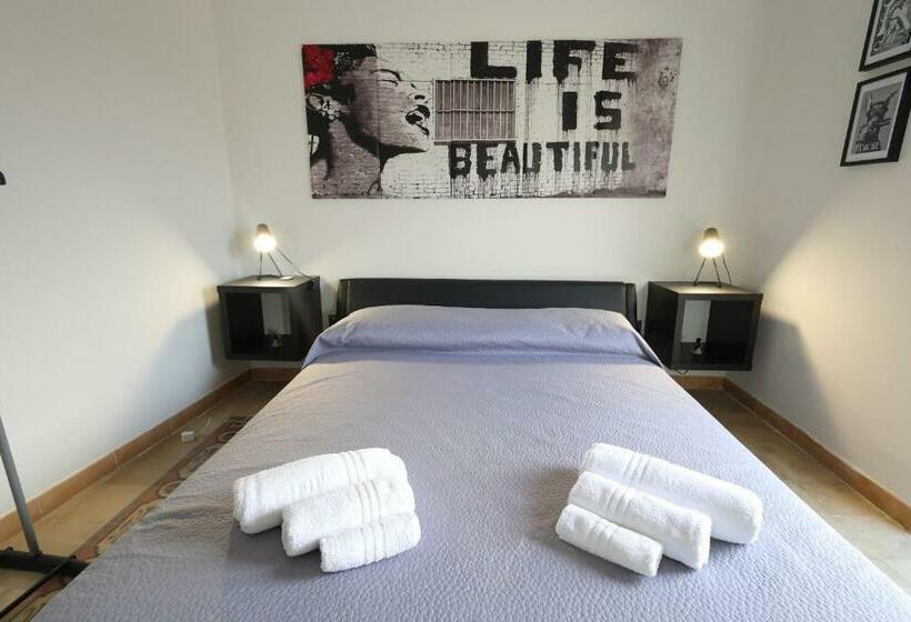 Apartamento 1 Dormitório com Terraço, Dal Commediante Apartment And Room