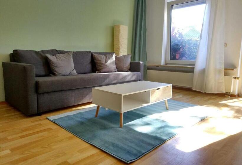 Апартаменты 1 Спальня Нижний Этаж, Sonnige Eg_wohnung Mit Garten Terr