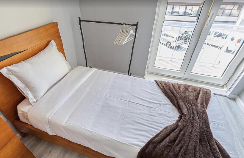 Номер Стандарт с Балконом, We Are Hostel