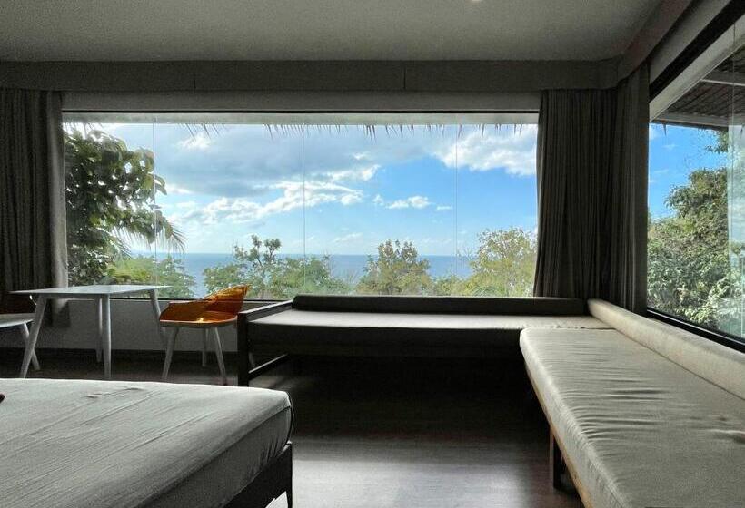 Deluxe Room View Sea with Balcony, Tantawan Sea View Residence 山海居