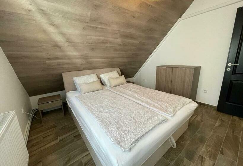 Апартаменты 2 Спальни, New Beachapartman