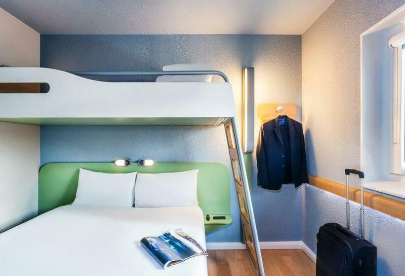 Номер Стандарт с Койками, Ibis Budget Clermont Ferrand Le Brezet Aeroport
