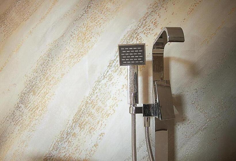 Номер Superior, Le Dormeur