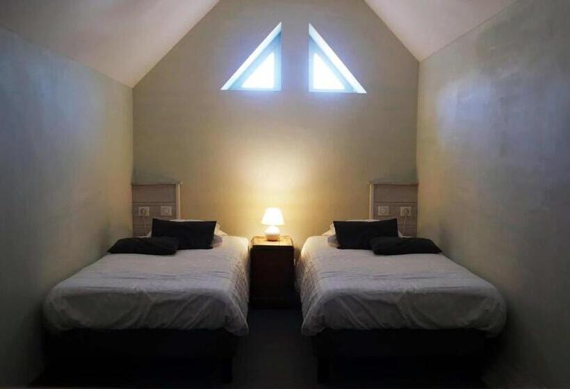 Семейный Номер, Le Dormeur