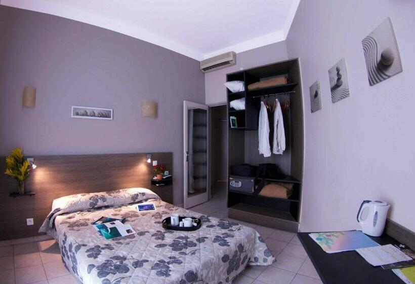 Номер Superior, Le Strasbourg