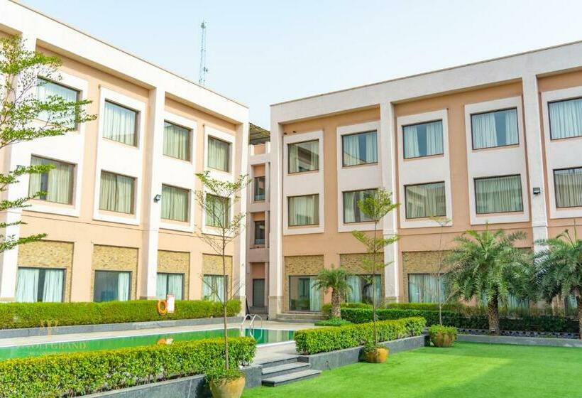 Номер Deluxe, Tivoli Grand Resort