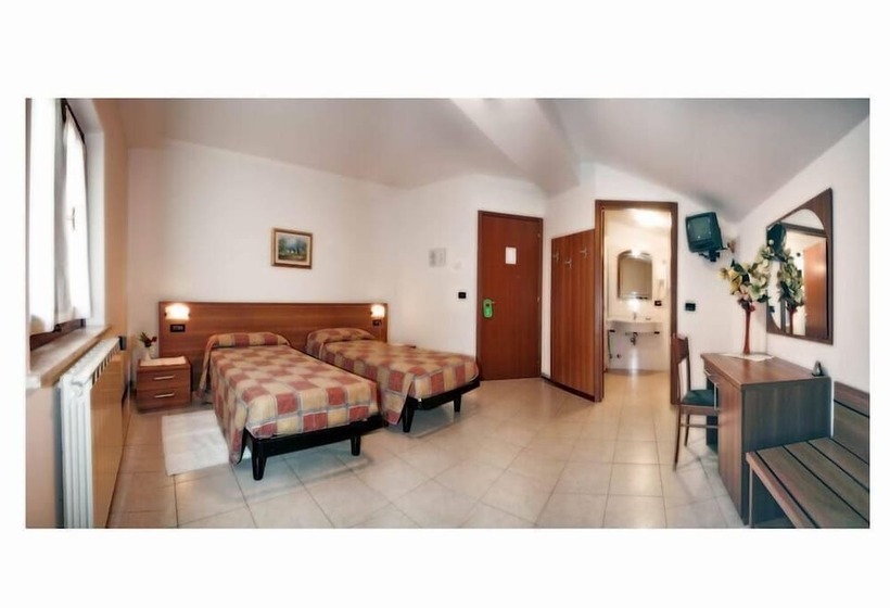 Номер Стандарт, Albergo Il Castellino