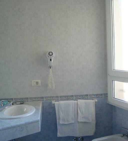 Quarto Estandar, Sayonara