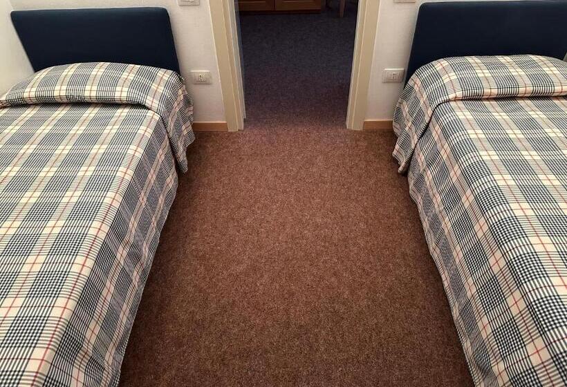 3 Bedroom Suite, Naut
