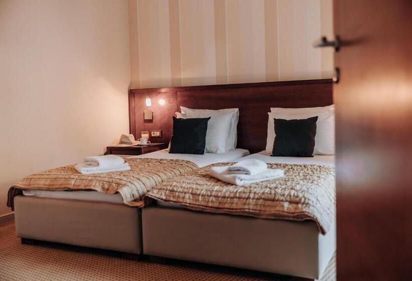 آپارتمان 1 خوابه با بالکن, Apartments Del Mar
