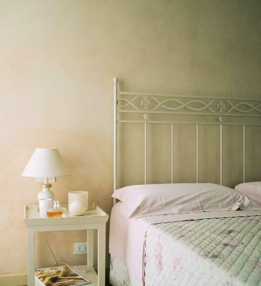 デラックスルーム, Nontiscordardimé B&b Villa Agriturismo