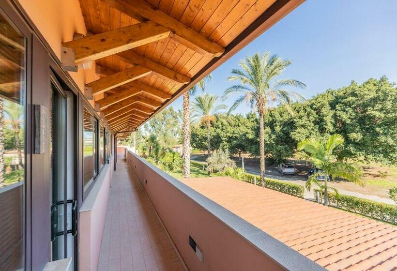 استودیوی استاندارد, Portorosa Residence