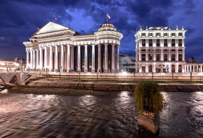 اتاق لوکس, Senigallia