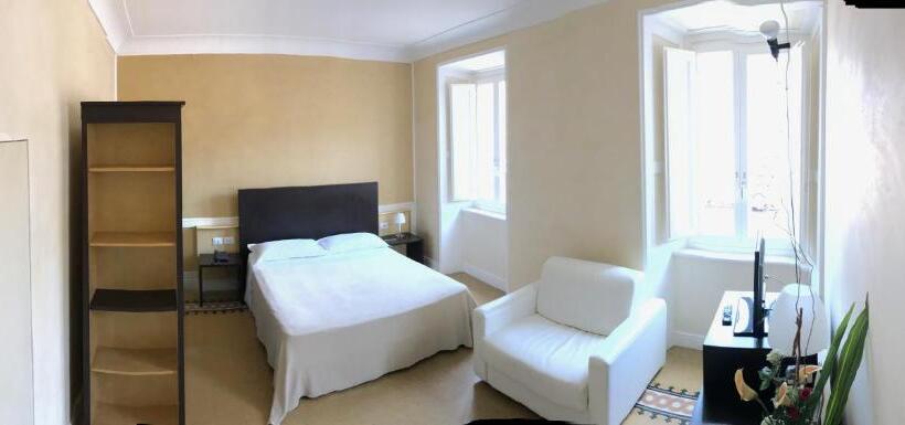 Номер Стандарт Трехместный, Relais Del Borgo Hotel & Spa 4 Stelle