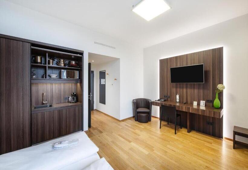 Стандартный Номер Кровать Кинг, Sevendays Hotel Boardinghouse