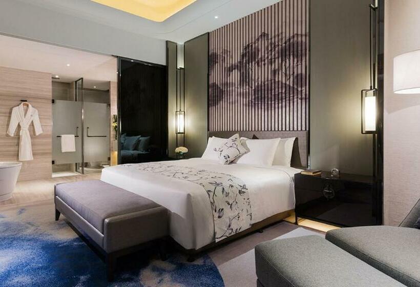 سوییت اجرایی, Wanda Realm Hotel Wuhu