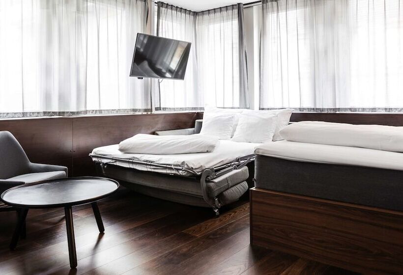 패밀리 룸, Best Western And