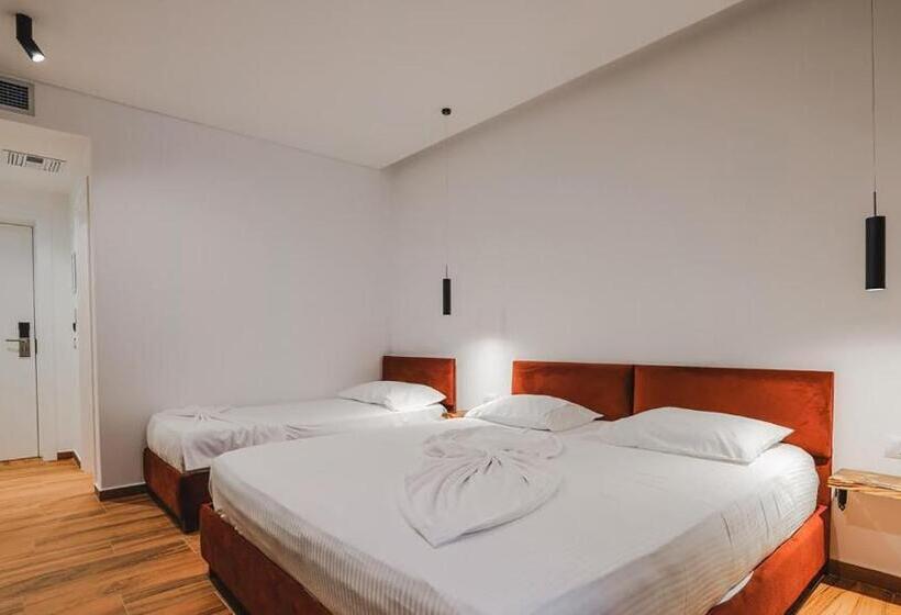 Triple Room Sea View, Havana