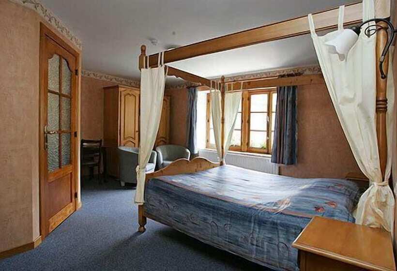 Номер Стандарт Трехместный, Hôtel/restaurant à La Ferme