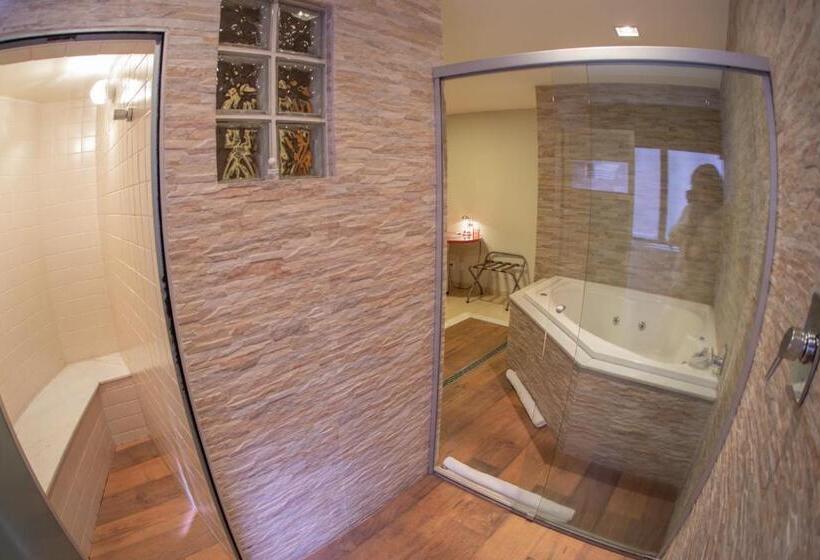 Люкс, Mondrian Suite