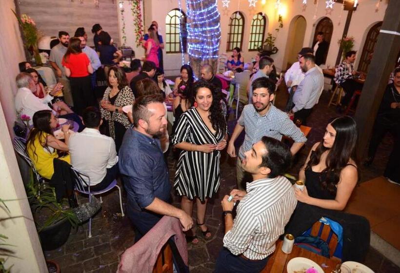 تختخواب در اتاق مشترک, Bbcasita