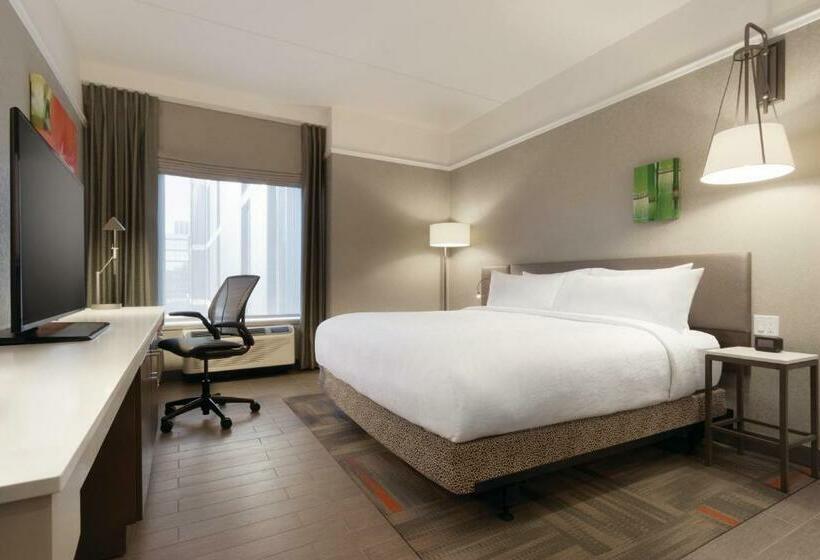Номер Стандарт Кровать Кинг Адаптированный для Инвалидов, Hilton Garden Inn Calgary Downtown