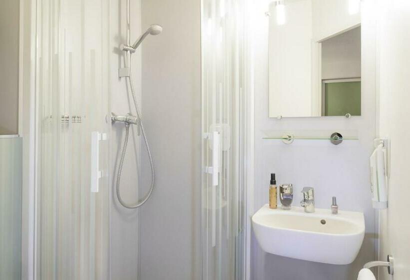 Номер Стандарт, Ibis Budget Lyon Centre Confluence