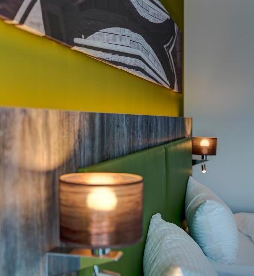 Люкс, Ibis Styles Tuebingen