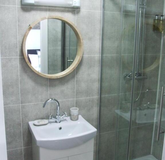 Номер Deluxe Кровать Кинг, Coach Guest House