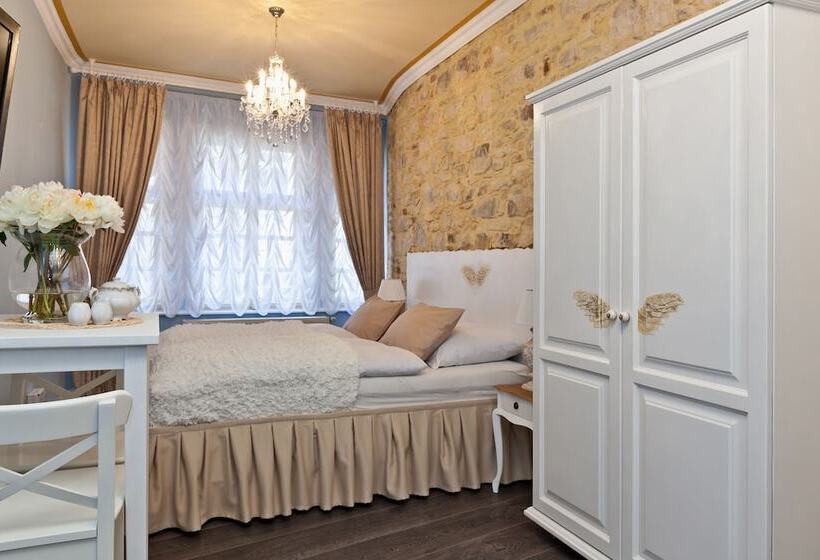 Escritório Executivo, Cathedral Prague Apartments