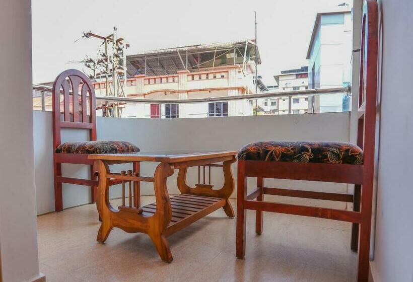 디럭스 룸, Hare Krishna Inn