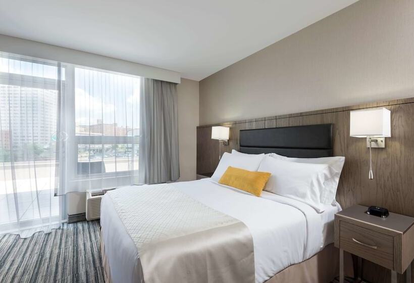 Номер Премиум, Wyndham Garden Laguardia South